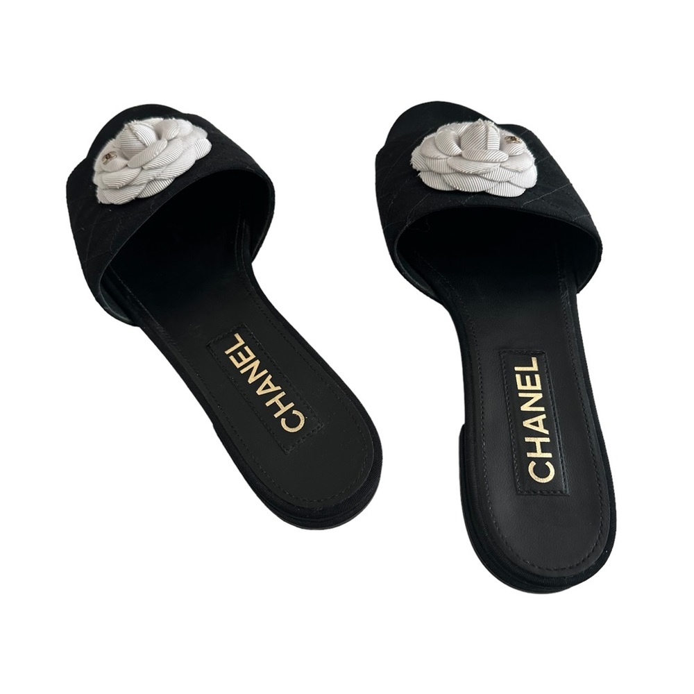 CHANEL Grosgrain Quilted Camellia Floral CC Sandals  - 39.5, Black White - Picture 2 of 10